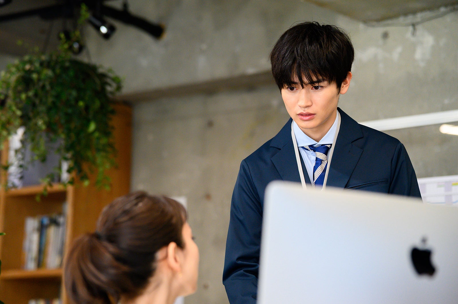 吉岡里帆、西垣匠「時をかけるな、恋人たち」第1話（C）カンテレ