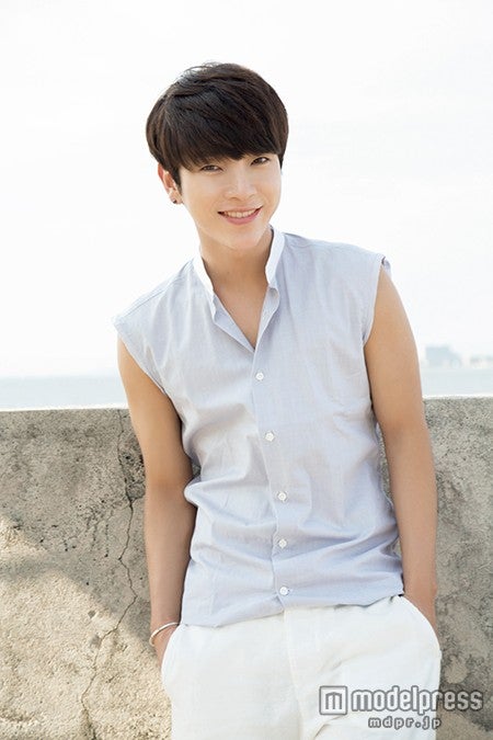 超新星ユナクを独り占め 衝撃ショットにドキッ