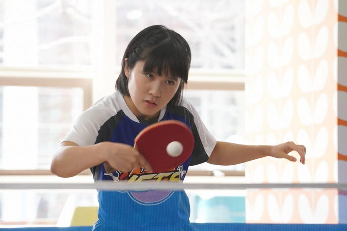 平野美宇選手/「コンフィデンスマンJP」第9話より(C)フジテレビ
