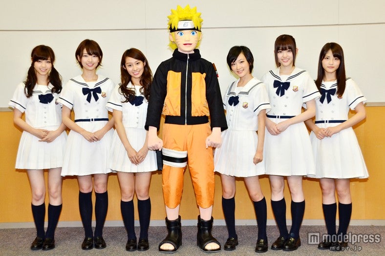 乃木坂46（左から：西野七瀬、橋本奈々未、桜井玲香、生駒里奈、松村沙友理、若月佑美）