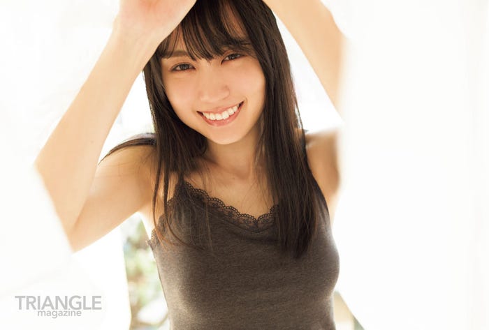 「TRIANGLE magazine 01」賀喜遥香セブンネット限定特典ポストカード(講談社)撮影/中村和孝