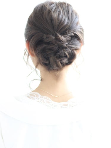 雨の日でもおしゃれを保てる まとめ髪 15選 簡単アレンジで1日を乗り切ろう モデルプレス