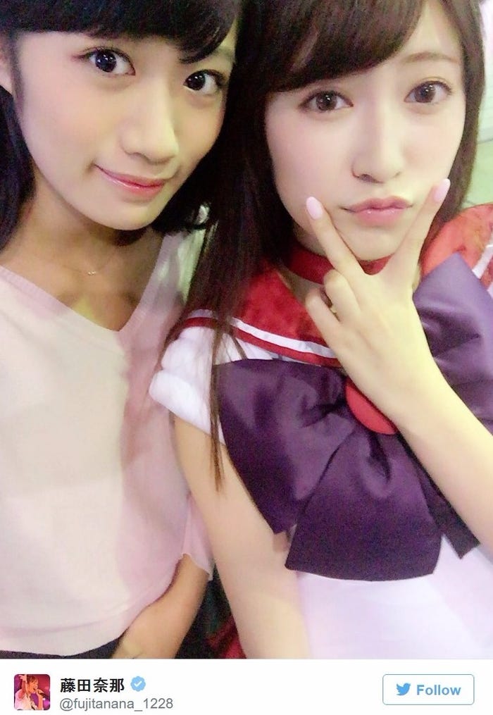 AKB48の藤田奈那(左)とNMB48の吉田朱里(藤田奈那Twitterより)