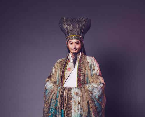 「パリピ孔明」衣装は全て手染め 原作と異なるこだわりポイントとは?<プロデューサー×スタイリストインタビュー>