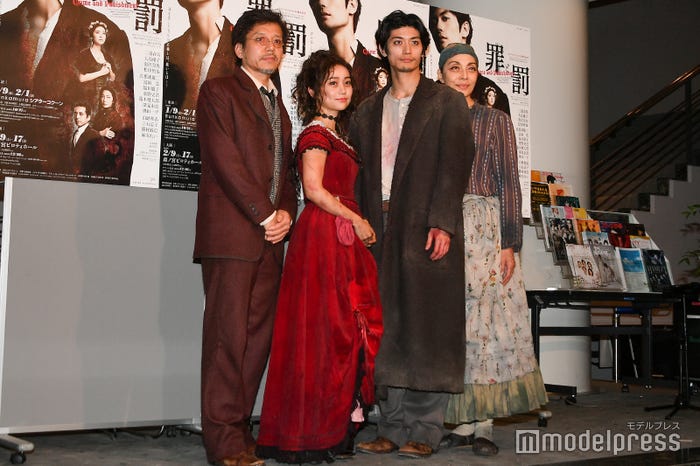 勝村政信、大島優子、三浦春馬、麻実れい (C)モデルプレス