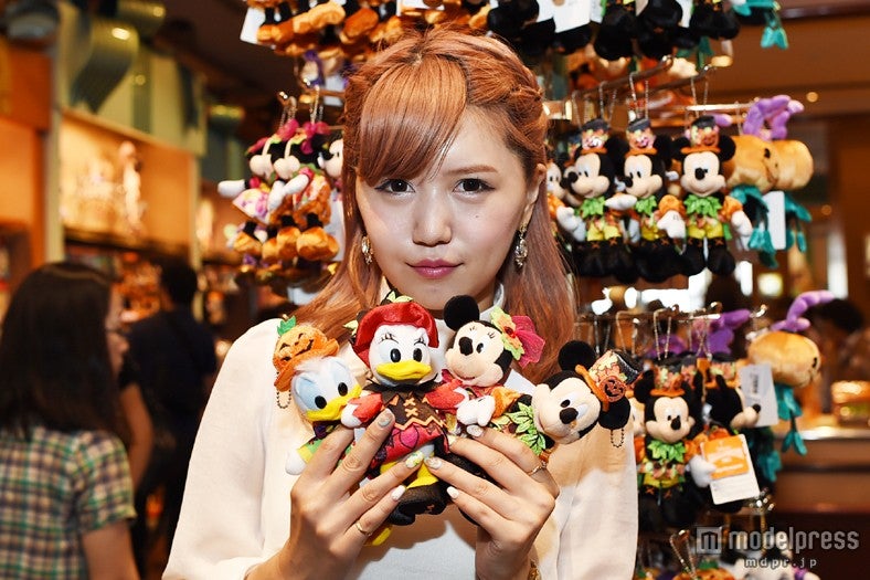 ディズニーランド、ミッキー＆ミニーがハロウィーン仕様で登場