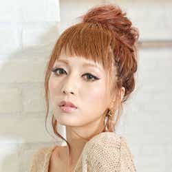 ねもやよ 美くびれ披露のsexyショットで再始動宣言 モデルプレス