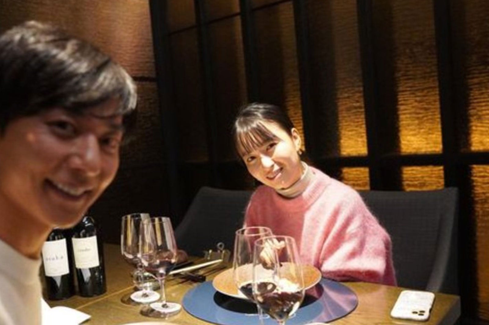 「バチェラー」友永真也、妻・岩間恵と2ショットで「SASUKE」出場決定を報告「バチェラーの時より身体はしっかりと仕上がっています」