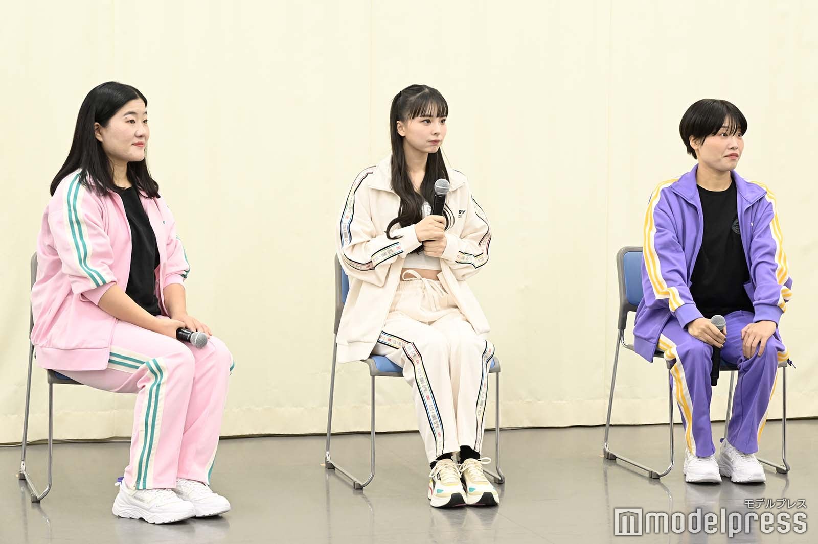 （左から）よしこ、川口ゆりな、まひる（C）モデルプレス