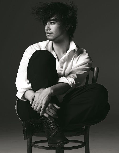 斎藤工×LESLIE KEE SUPERフォトマガジン「Journey」(画像提供:東京ニュース通信社刊)