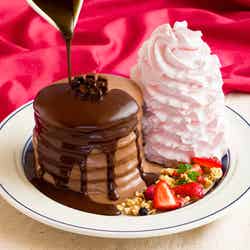 メルティショコラパンケーキ税込1,780円/画像提供:Eggs’n Things Japan