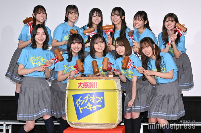 (後列左から)平岡海月、平尾帆夏、竹内希来里、清水理央、宮地すみれ、山下葉留花(前列左から)小西夏菜実、藤嶌果歩、正源司陽子、渡辺莉奈、石塚瑶季(C)モデルプレス