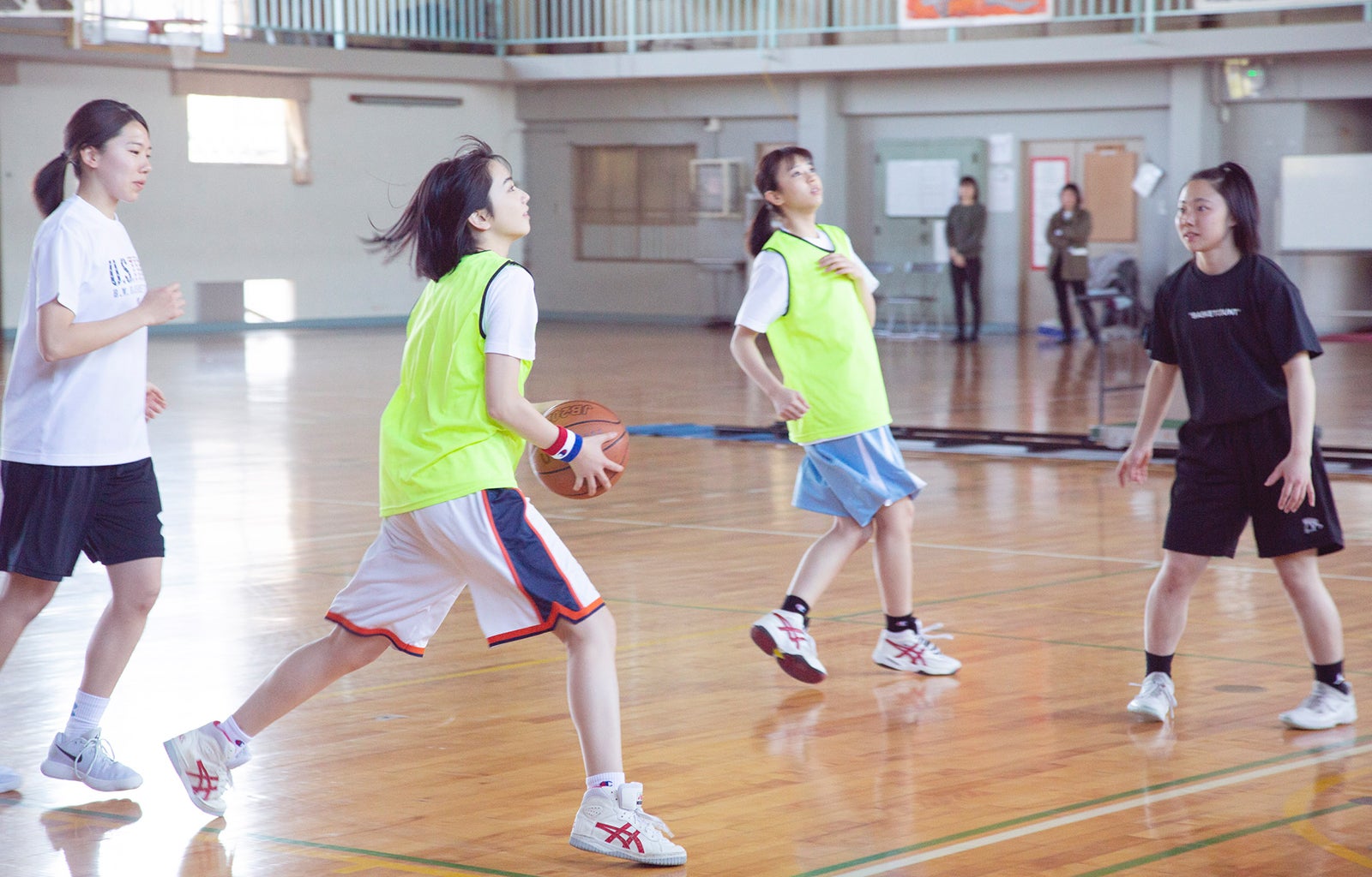 小松菜奈・吉沢亮・欅坂46小林由依、バスケ＆野球部姿解禁　北村匠海ら出演「さくら」