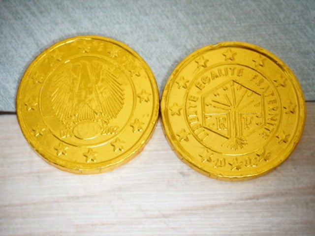 成城石井金貨チョコ裏面のデザイン