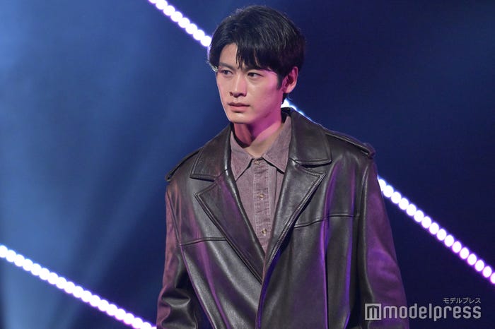 (C)モデルプレス