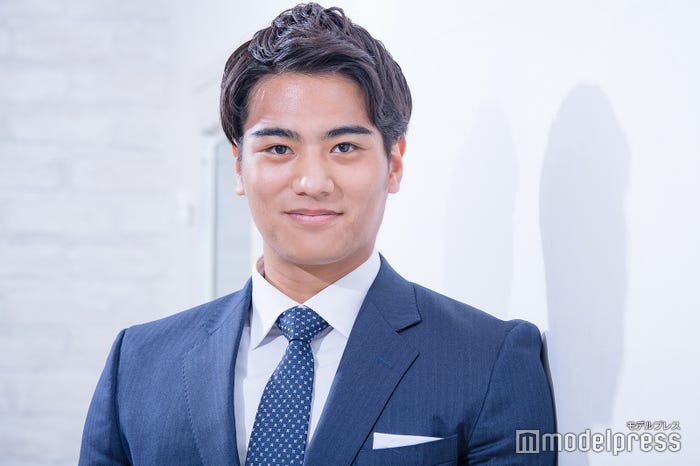 山本賢太アナ (C)モデルプレス