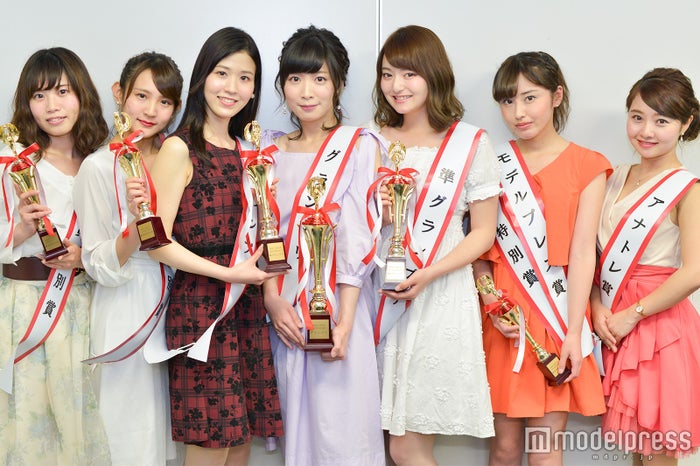 (左から)吉川朋芳、鈴木みう、吉田さくら、原口未帆、喜多川あゆ、入澤優、鶴田真子 (C)モデルプレス