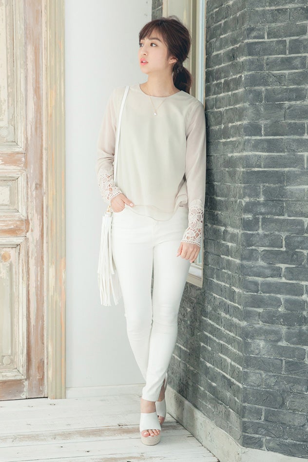 シフォンレースチュニック「Rusheria」2,990円(税込)／画像提供：Color