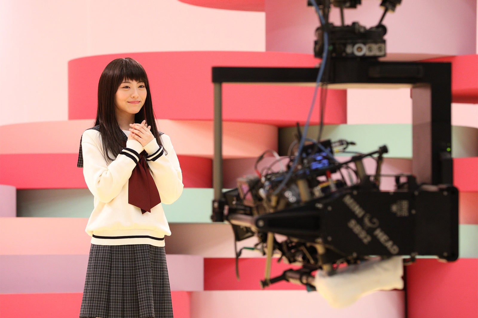 浜辺美波（C）2018 「センセイ君主」製作委員会　（C）幸田もも子／集英社