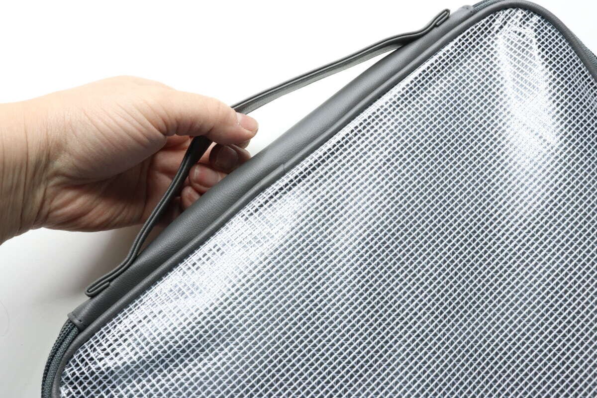 ダイソー　ガジェットケース　持ち手