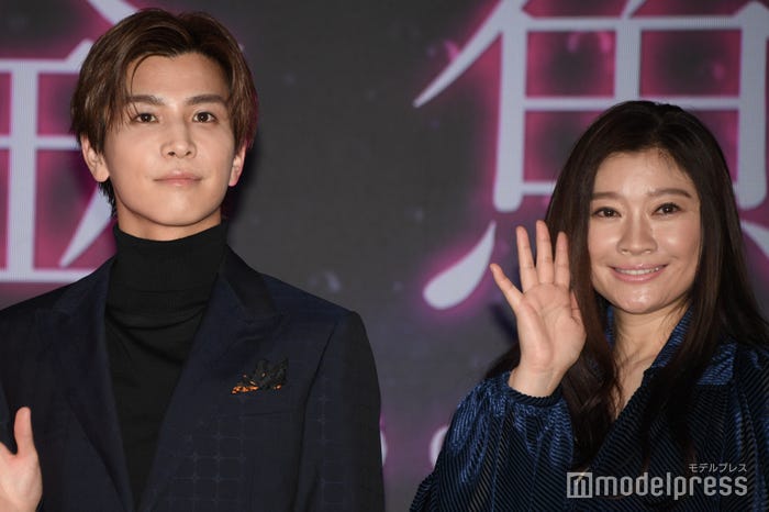 「金魚妻」配信記念イベントに登壇した岩田剛典、篠原涼子 (C)モデルプレス