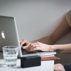 「伺わせていただきます」があまり正しくない理由