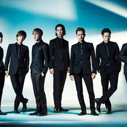 三代目JSBが肉体美のパフォーマンスで盛り上げた楽曲を含む、初の単独ドームツアーの最新ライブ映像が配信