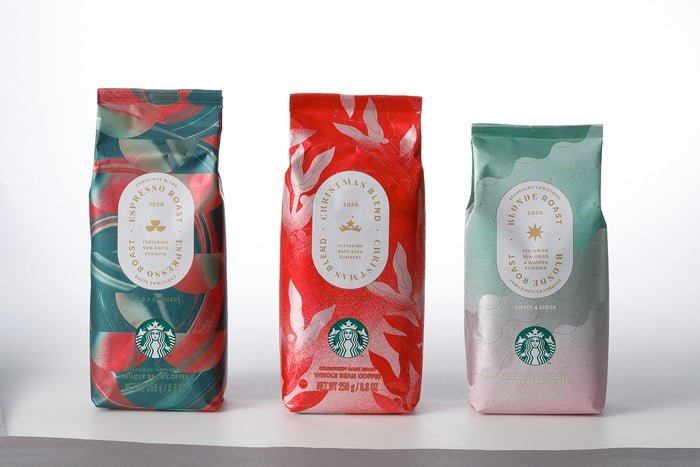 スターバックス クリスマス ブレンド、スターバックス クリスマス ブレンド エスプレッソ ロースト、スターバックス クリスマス ブロンド ロースト¥1,520/画像提供:スターバックス コーヒー ジャパン