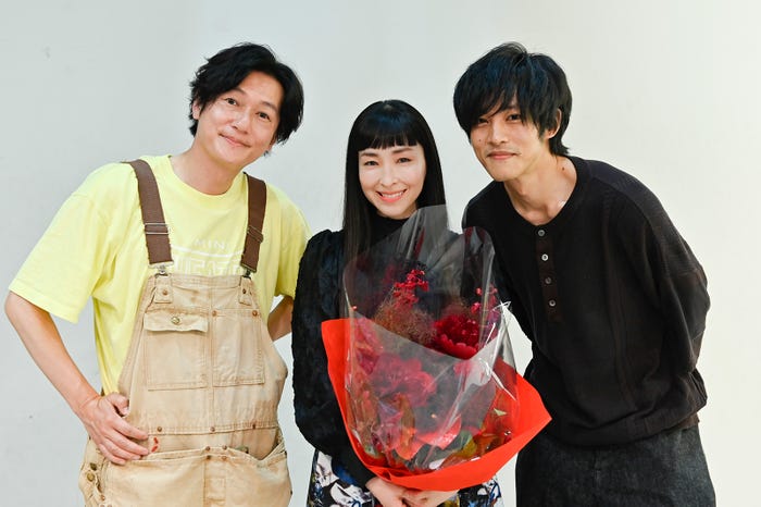 井浦新、麻生久美子、松坂桃李(C)テレビ朝日
