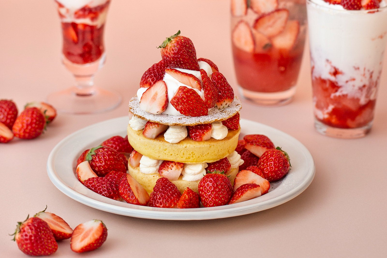 ストロベリーミルフィーユパンケーキ／画像提供：株式会社フレーバーワークス