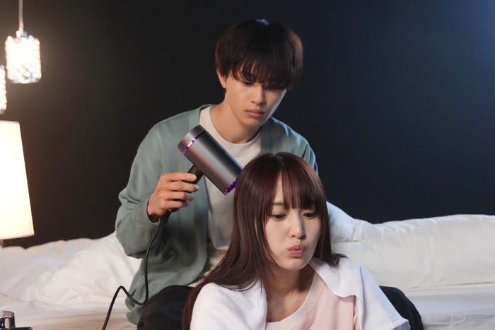 草川拓弥、菅井友香「ビジネス婚-好きになったら離婚します-」第4話より(C)「ビジネス婚」製作委員会・MBS