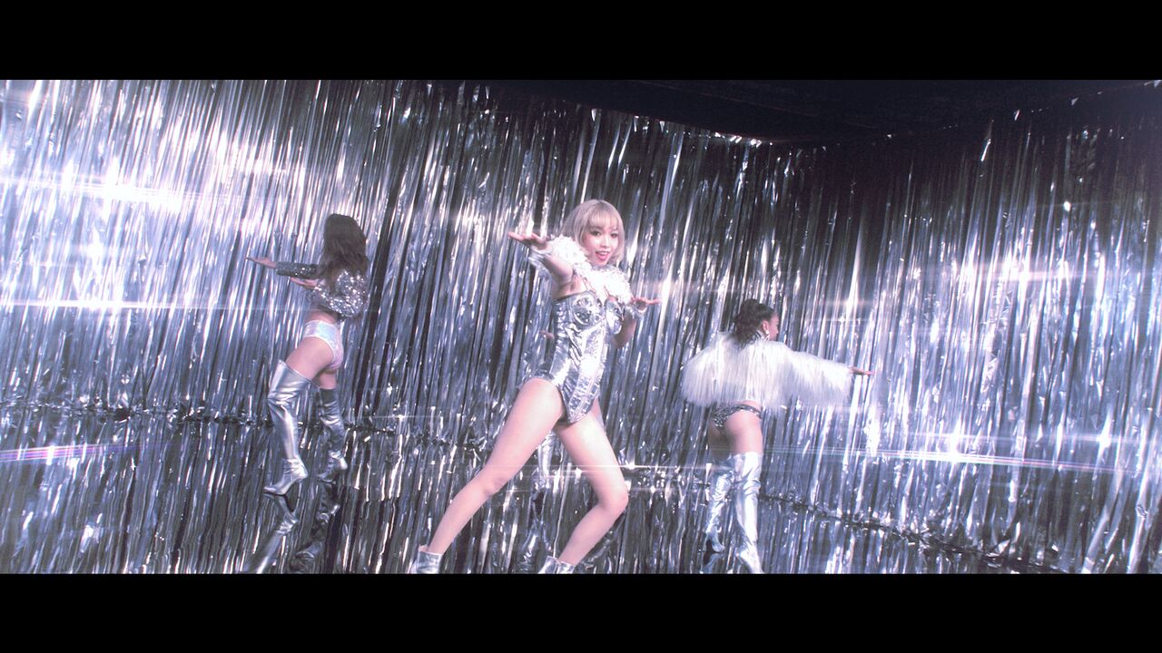 BananaLemon「LOOK AT ME, LOOK AT ME」MVより（提供画像） 