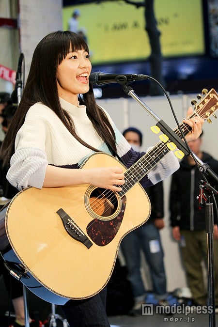 Miwa サプライズライブで渋谷騒然 ファン感涙のパフォーマンス モデルプレス Miwa サプライズライブで渋谷騒然 ファン感涙のパフォーマンス モデルプレス