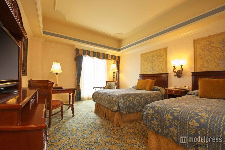 東京ディズニーリゾート・バケーションパッケージ『特別な日を大切な人と祝う2DAYS』（C）Disney