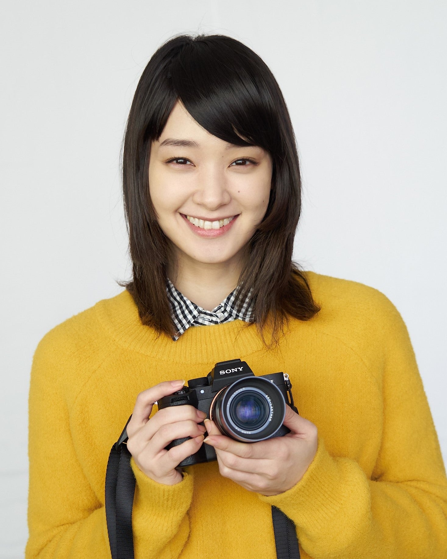 剛力彩芽、新春ドラマで主演決定 吉谷彩子・三戸なつめら出演者発表＜家族の写真＞