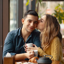 マンネリ彼氏をメロメロにするキステクニック 惚れ直しちゃう モデルプレス