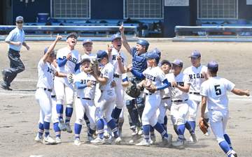 高校野球 履正社が九回逆転で10年ぶりV 多田監督「勝ち切れたのは収穫」春季大阪大会