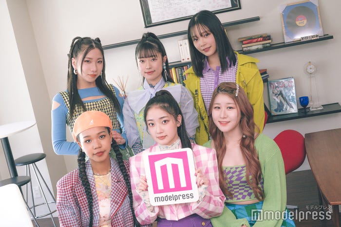 Little Glee Monster/(前列左から)miyou、結海、カレン(後列左から)MAYU、アサヒ、ミカ(C)モデルプレス