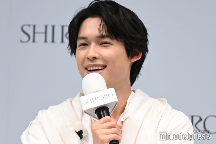 ◯×トークで全て〇を出してしまい×に謝る松村北斗(C)モデルプレス