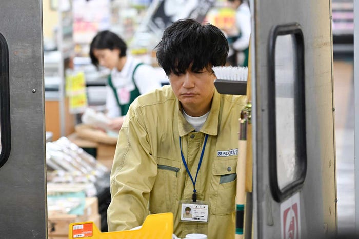 井浦新 (C)テレビ朝日