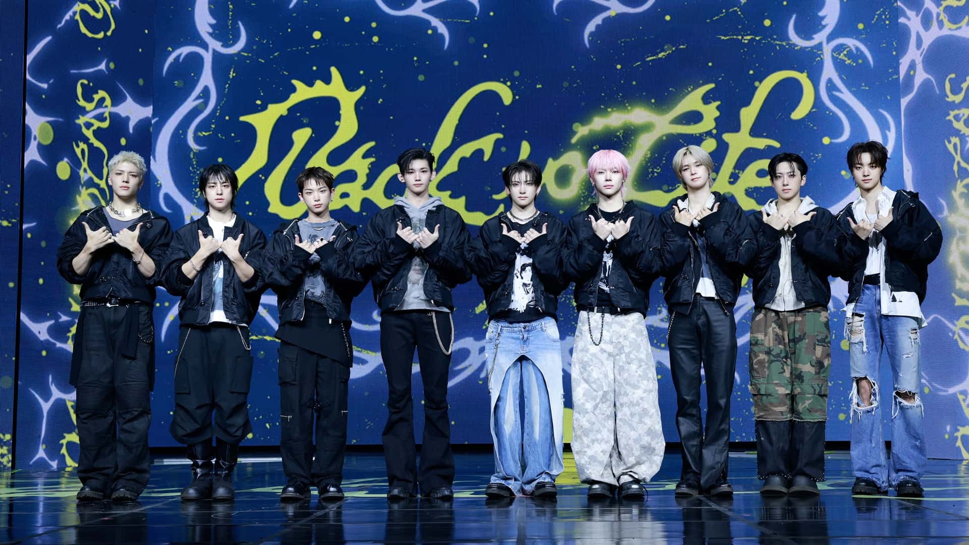 韓国　&TEAM　ショーケース　ショケ　SHOW CASE　トレカ　マフラー 韓国 &TEAM ショーケース SHOW CASE JO 全員 トレカ マフラー 韓国情報