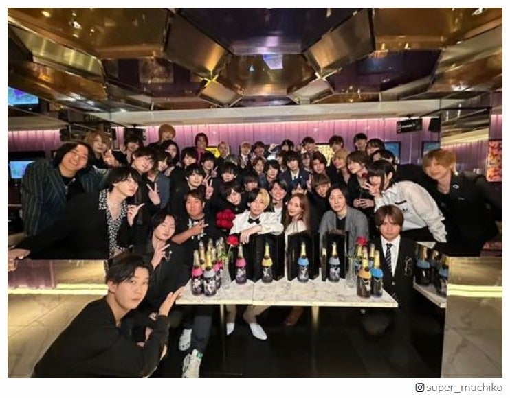 てんちむ、“ホスト”ヒカルの豪華誕生日祝福　アフターの様子も公開