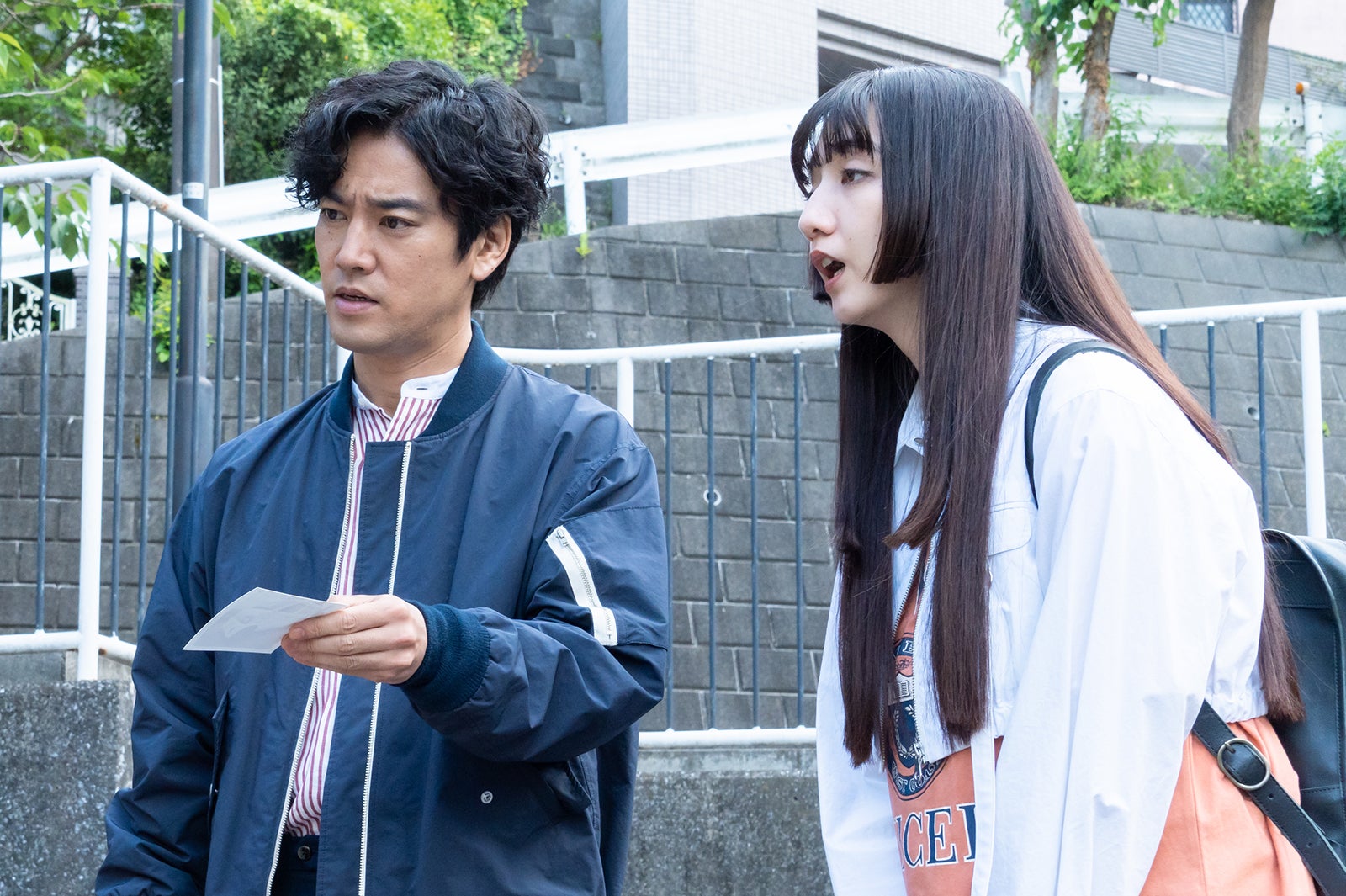 桐谷健太、長井短「ケイジとケンジ、時々ハンジ。」第7話より（C）テレビ朝日