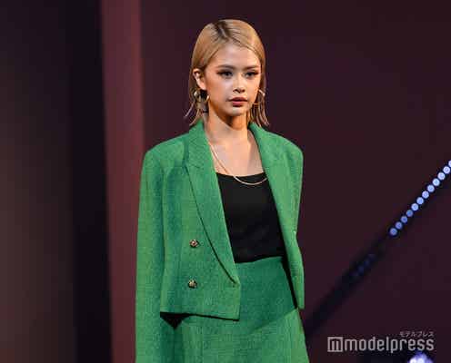 “ギャルママモデル”「nuts」かとみか、大胆美脚披露 抜群スタイルで圧倒<TGC teen 2022 Osaka>