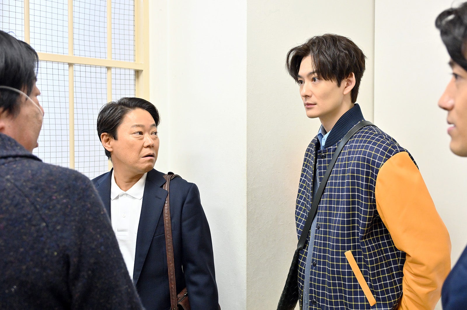 阿部サダヲ、岡田将生「不適切にもほどがある！」第7話より（C）TBS