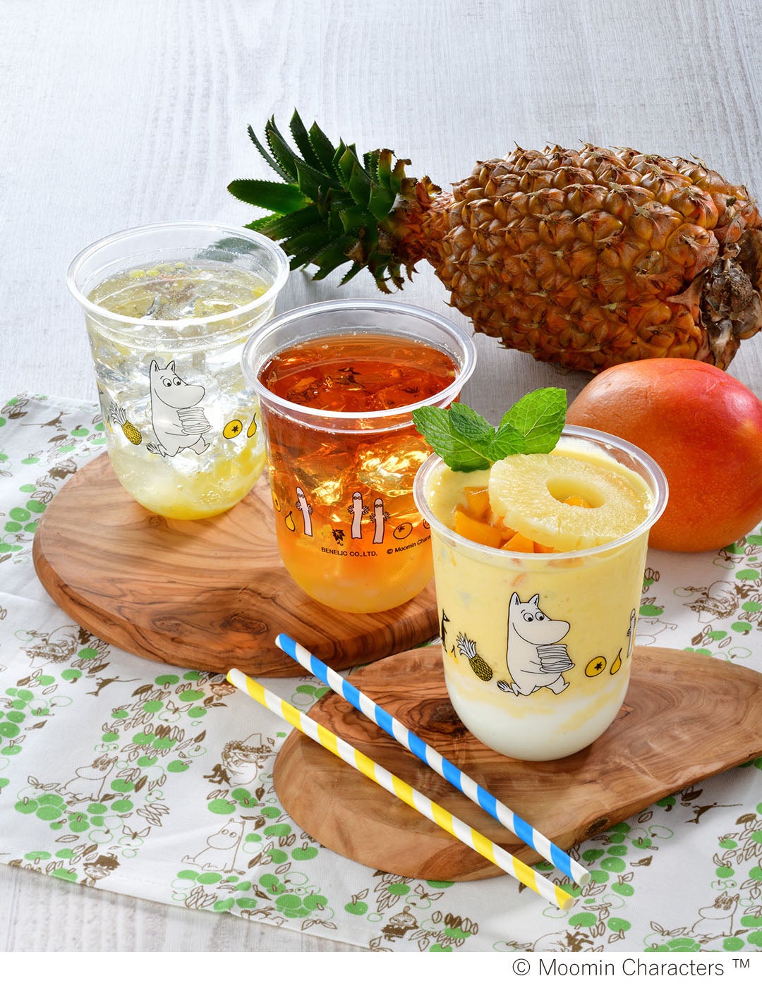 Tropicalスムージー 750円、Pineティー 650円、Pineソーダ 600円（税別）（C）Moomin Characters