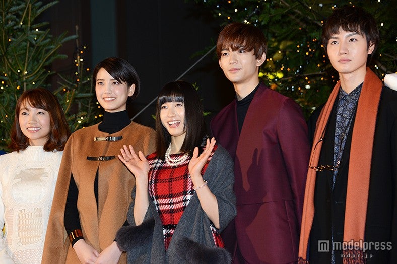 左より：清水くるみ、山崎紘菜、土屋太鳳、竜星涼、桜田通