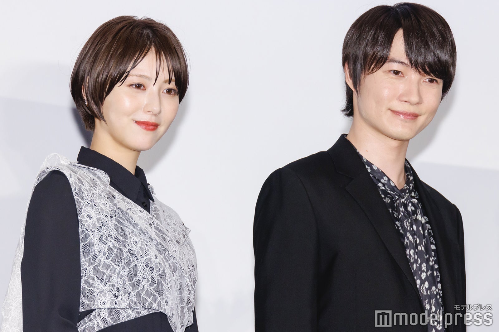 浜辺美波、神木隆之介（C）モデルプレス