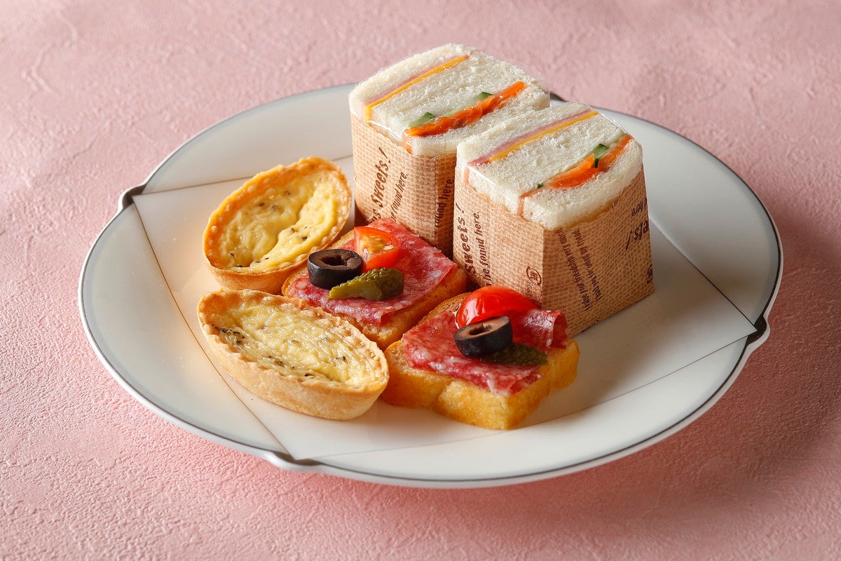 ストロベリー アフタヌーンティー／画像提供：マリオット・インターナショナル