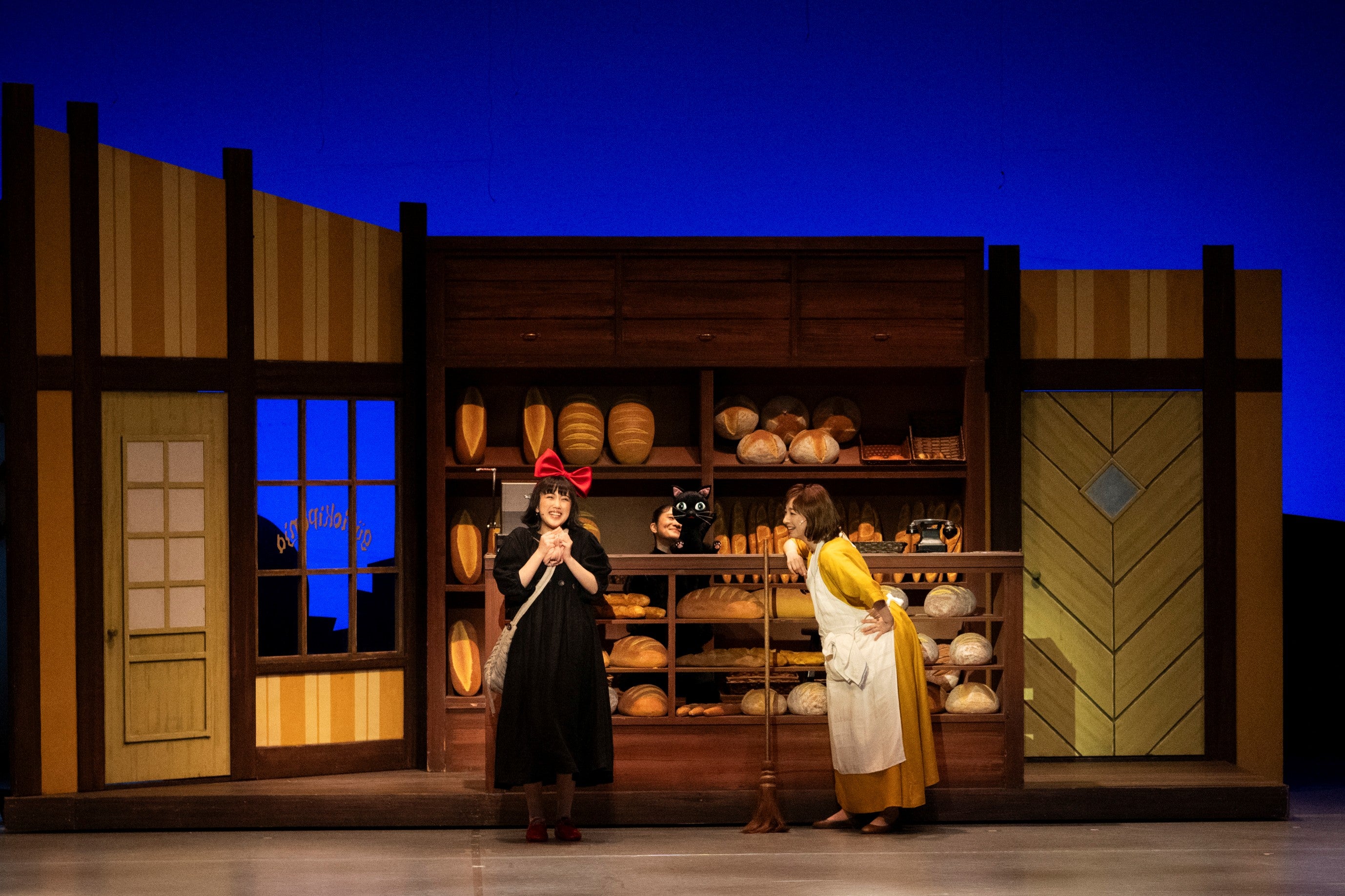 ミュージカル「魔女の宅急便」マカオ公演の様子（提供写真）